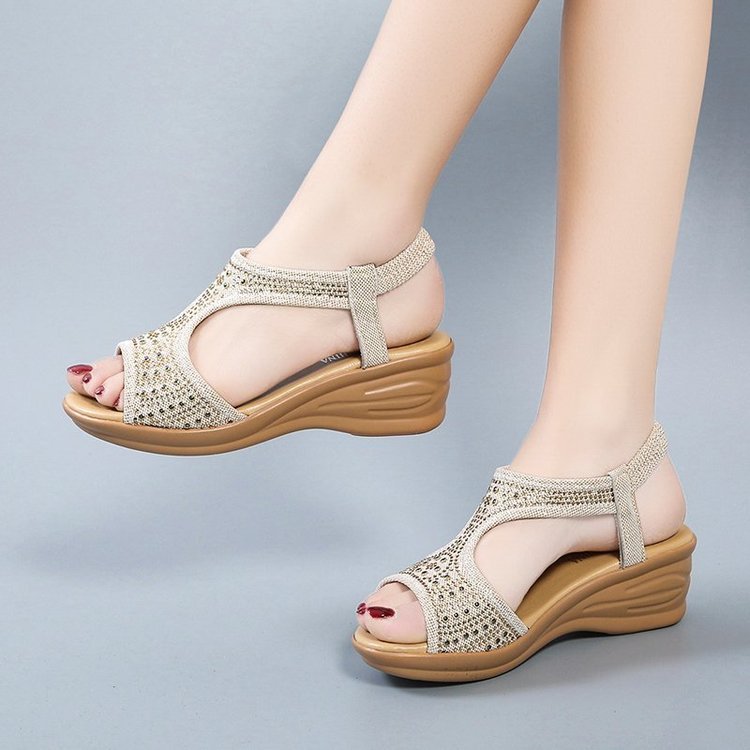 Sandalias elegantes con punta redonda y hebilla