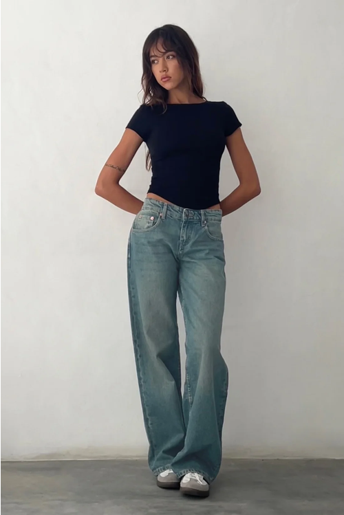 EVOCCA™ | Jeans modelo corte bajo clásico