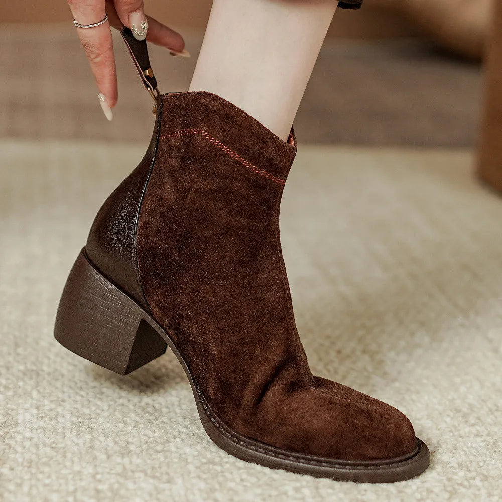 ADELA™ | Botas de terciopelo con tacón