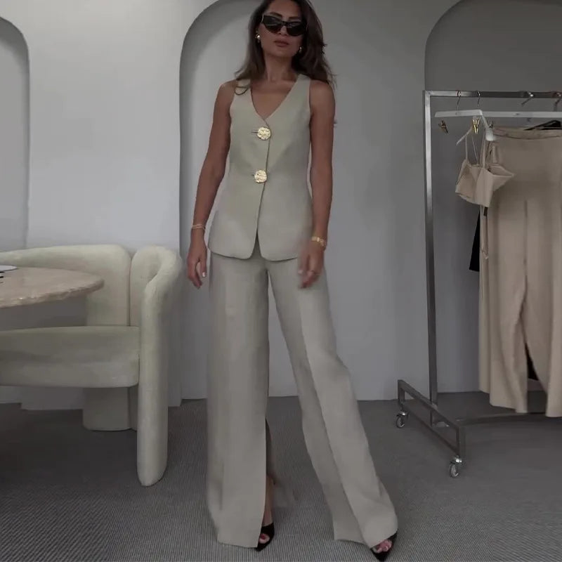 Conjunto Dos Piezas Chaleco y Pantalón | LAROSA™